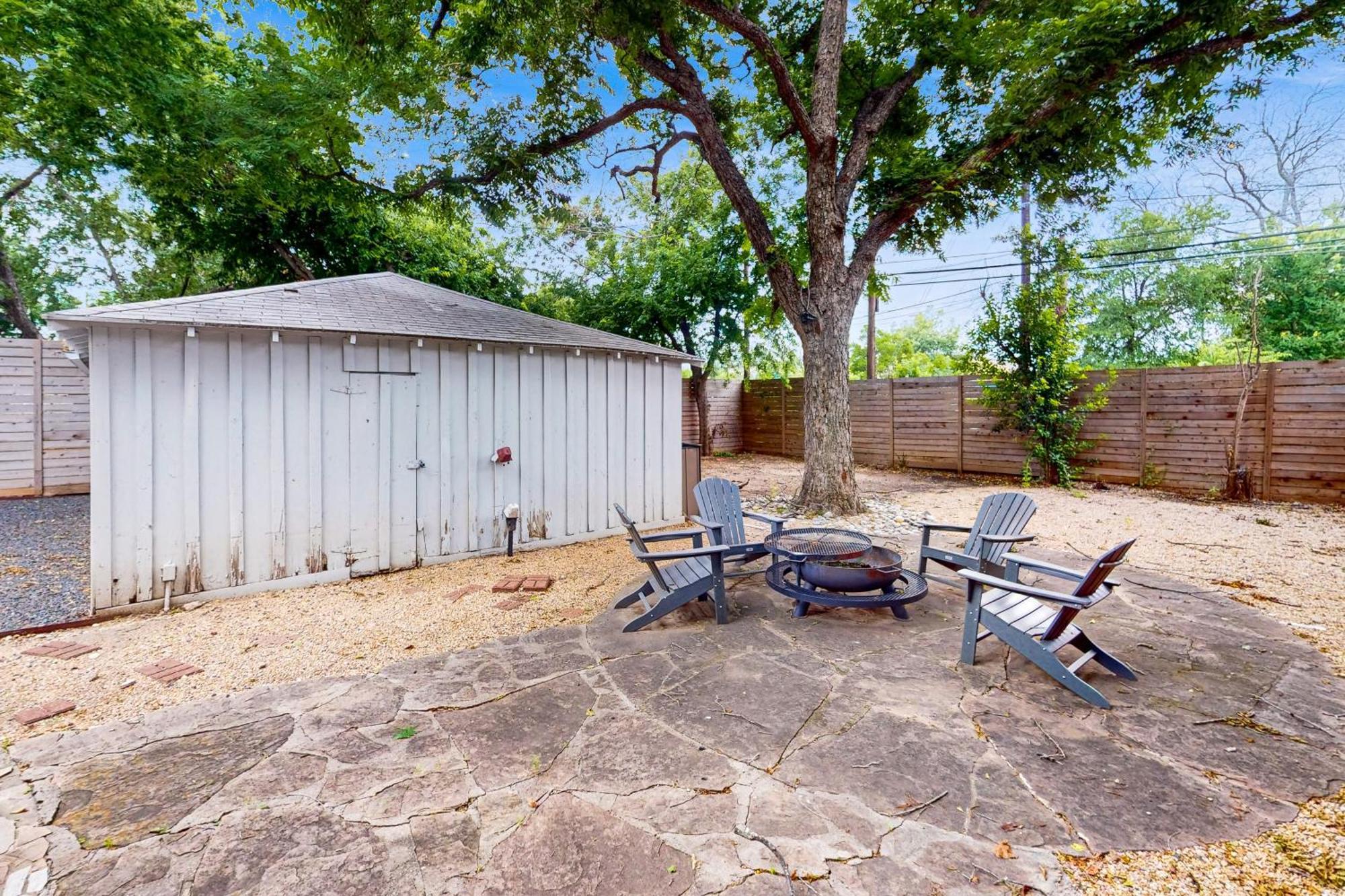 Lavish Escape Villa Austin Exterior photo